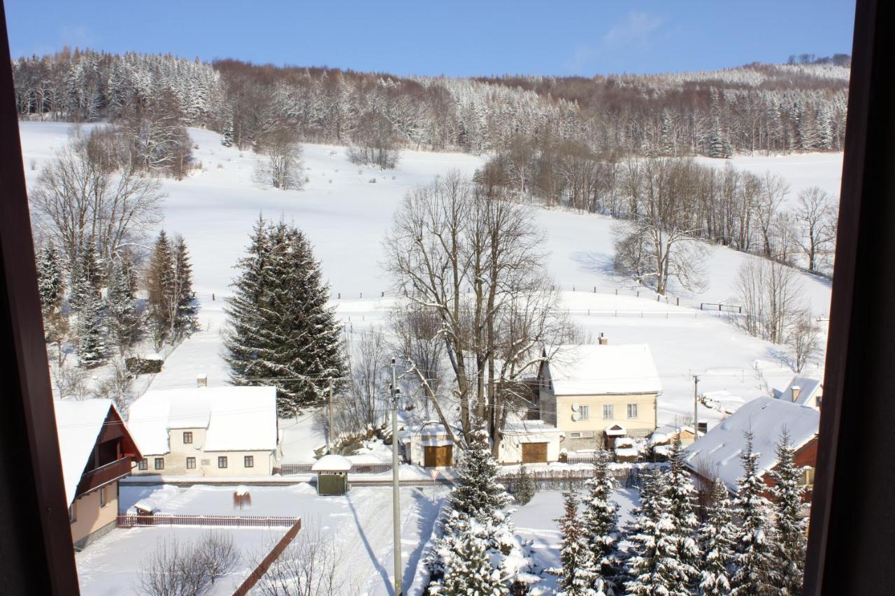 Apartmán Škrovanová Horni Lipova Exterior foto